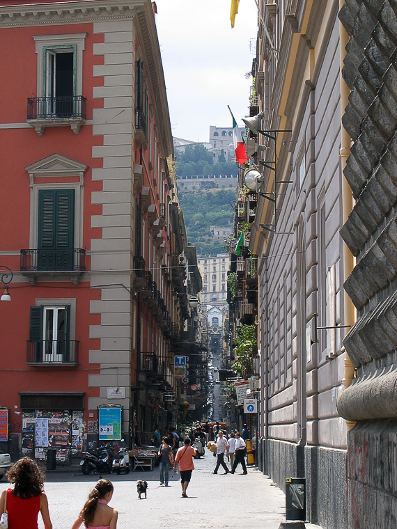 Улица Неаполя