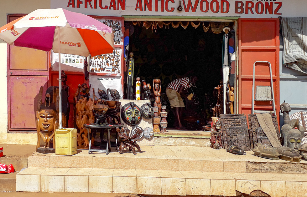 Магазин африканских сувениров.