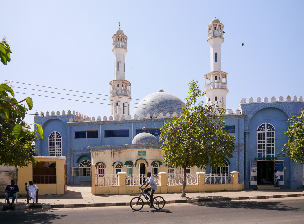 Мечеть в Банжуле