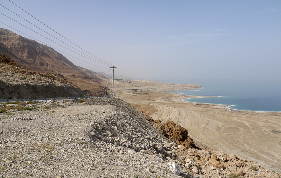 Дорога вдоль мёртвого моря