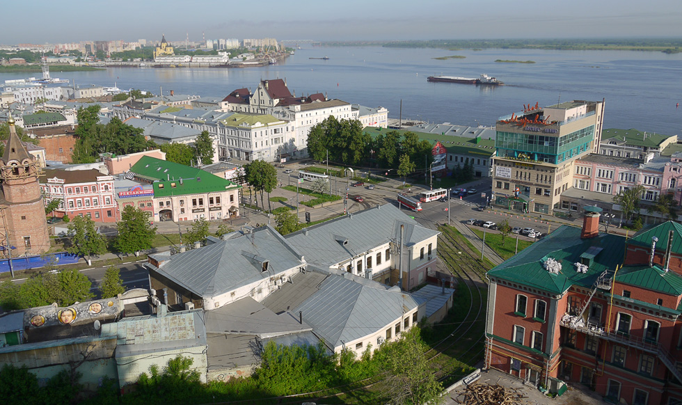 Вид на город со стены Нижегородского кремля.