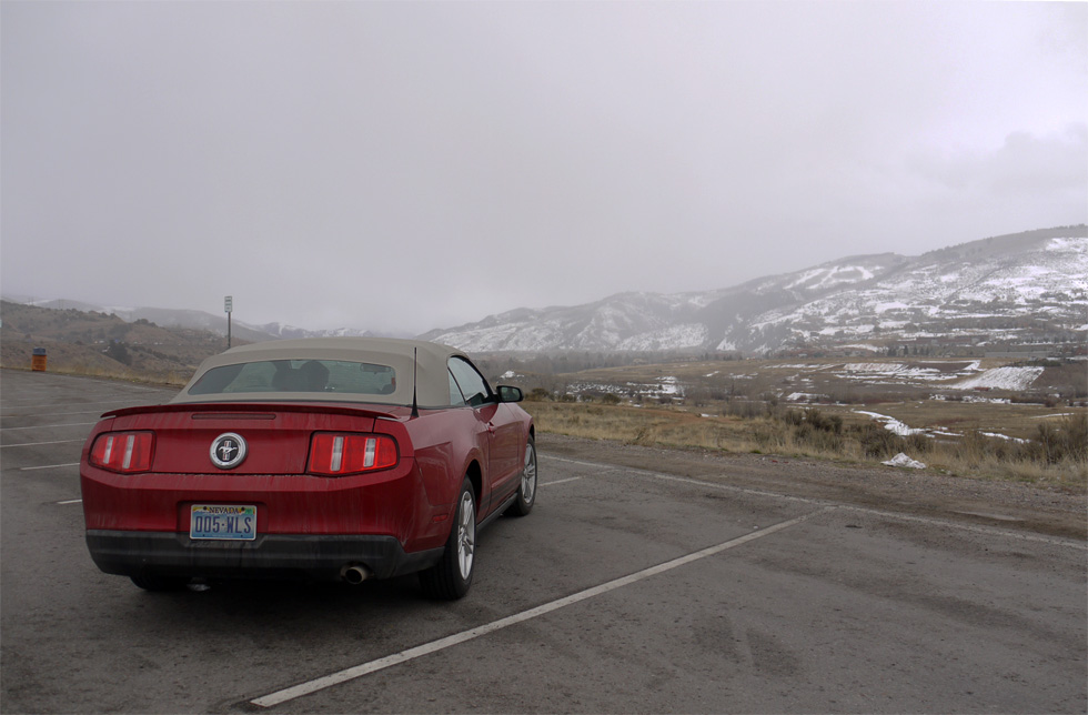 Ford Mustang в тумане